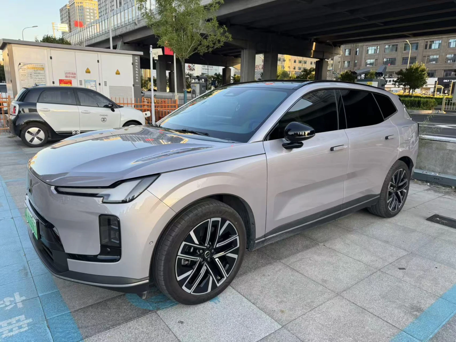 Volvo Xc90 VOLVO XC70 ULTRA AWD 4X4 462HP PLUG-IN HYBRID FULL