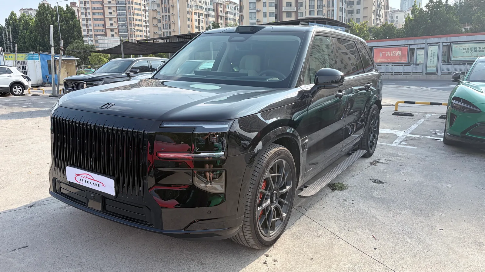 ZEEKR 9X HYPER 1400+к.с. 70kWh 6 МЕСТА NAIM FULL